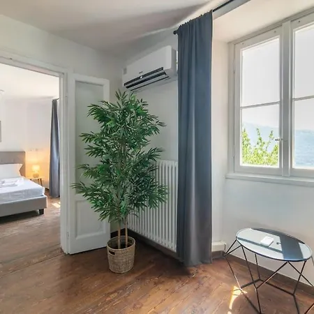 Elegante Casale Con Vista Lago Vicino A Дом отдыха