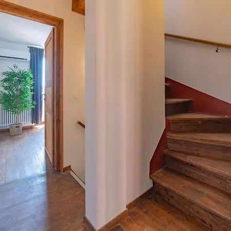 Дом отдыха Elegante Casale Con Vista Lago Vicino A