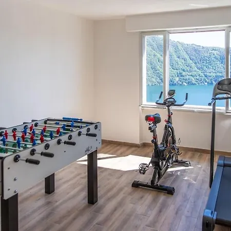Дом отдыха Elegante Casale Con Vista Lago Vicino A *