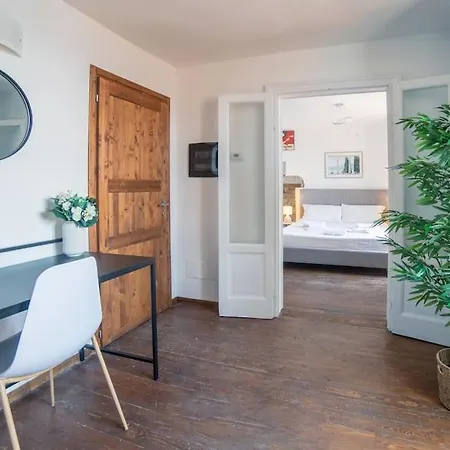 Дом отдыха Elegante Casale Con Vista Lago Vicino A Черноббио
